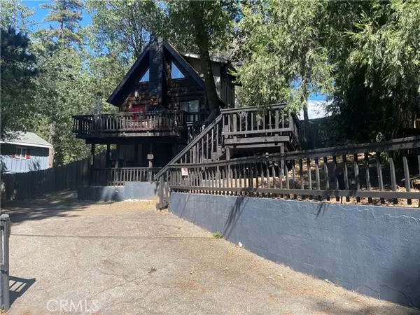 467 Boothe LN, Crestline, CA 92325