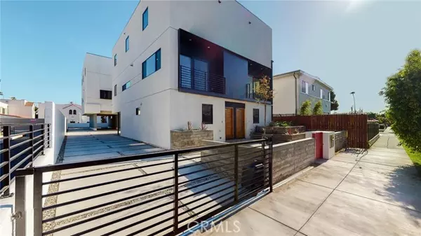 Los Angeles, CA 90018,3820 1/2 Mont Clair ST 2