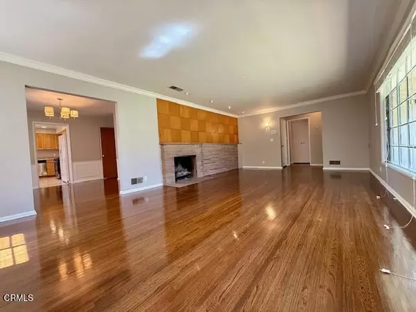 Altadena, CA 91001,2175 N Holliston AVE