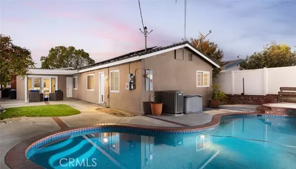 Yorba Linda, CA 92886,17342 Marda AVE