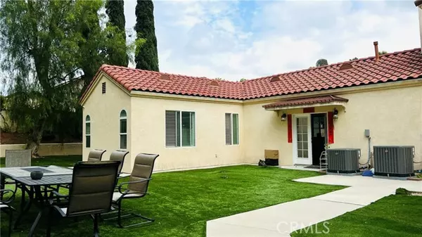 Walnut, CA 91789,588 Silver Fox