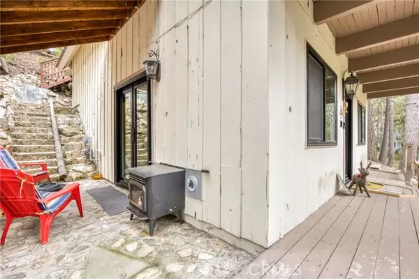 Lake Arrowhead, CA 92352,875 Brentwood DR