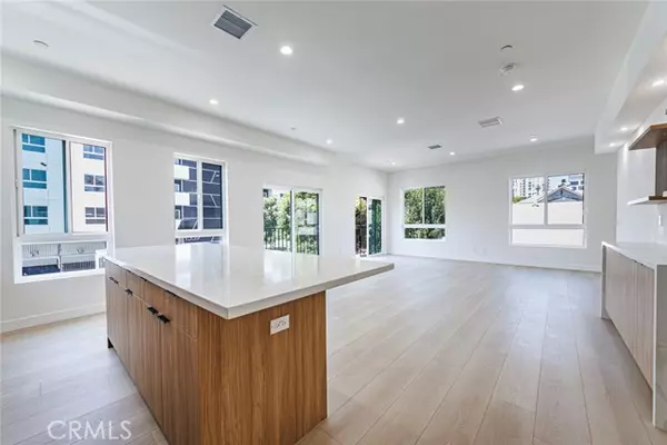 Hollywood, CA 90028,1332 Tamarind Ave