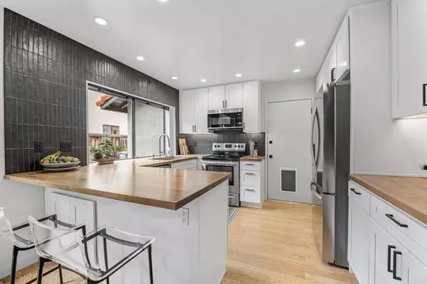 Carlsbad, CA 92010,2679 Vancouver ST