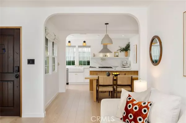 Los Angeles, CA 90046,800 N Formosa