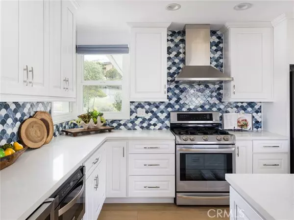 Redondo Beach, CA 90277,237 Via Los Miradores