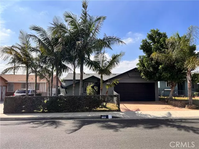 1918 W Piru ST, Compton, CA 90222