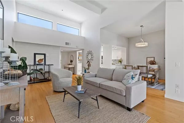 Newport Beach, CA 92663,260 Cagney LN 308