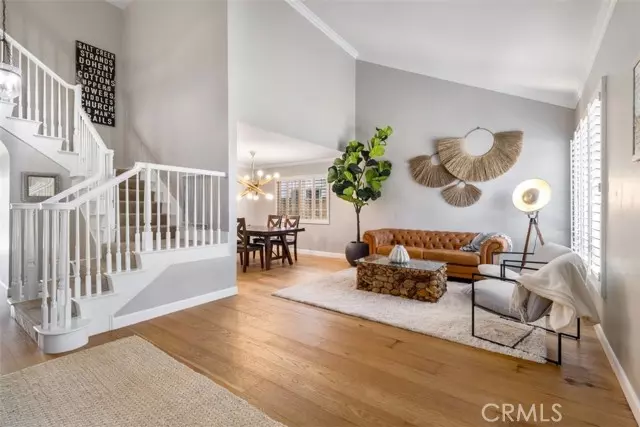 6815 E Georgetown CIR, Anaheim, CA 92807