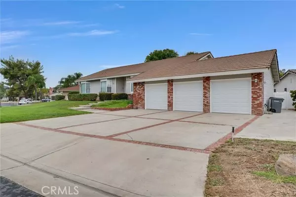 30279 Clear Water Dr., Canyon Lake, CA 92587