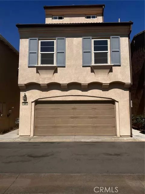 3827 Grant Street 28, Corona, CA 92879