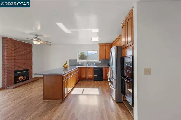 Vallejo, CA 94589,316 Meadows Dr