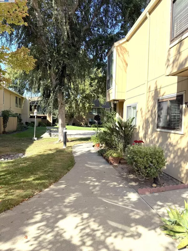 San Ramon, CA 94583,9005 Alcosta Blvd 196