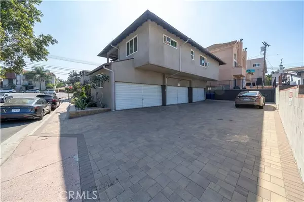 Toluca Lake, CA 91602,10602 Landale ST