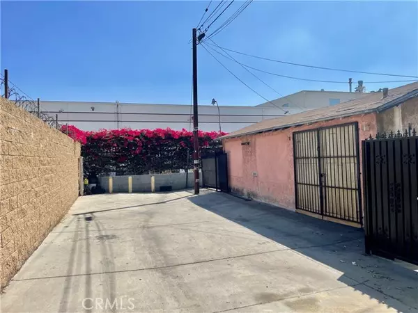 Huntington Park, CA 90255,2641 53rd ST