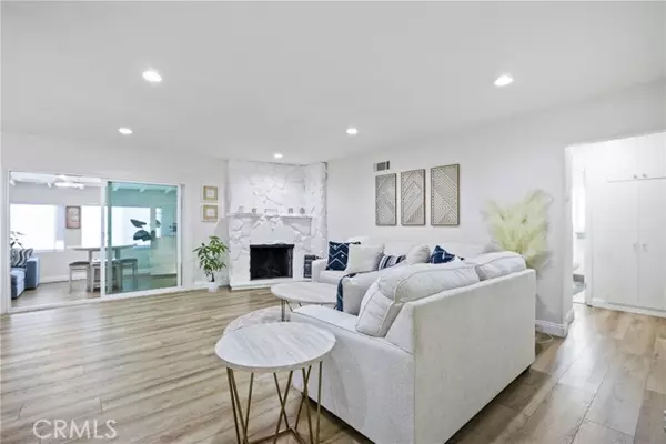 Hacienda Heights, CA 91745,15813 Lonecrest DR