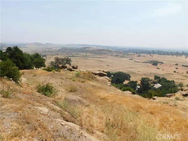 8744 AZUL DR, West Hills, CA 91304