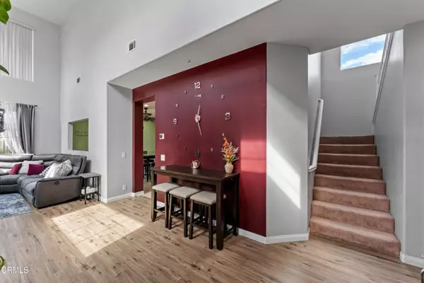 Oxnard, CA 93030,875 Viviana DR