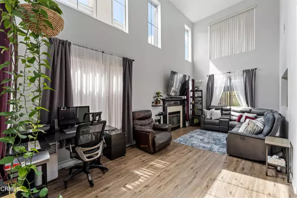 Oxnard, CA 93030,875 Viviana DR