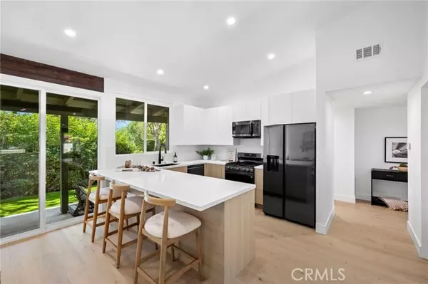 558 Vista Flora, Newport Beach, CA 92660