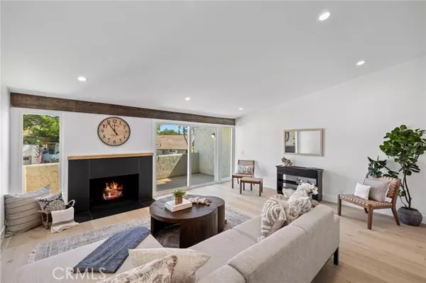 558 Vista Flora, Newport Beach, CA 92660