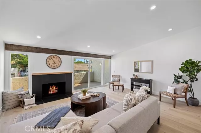 558 Vista Flora, Newport Beach, CA 92660