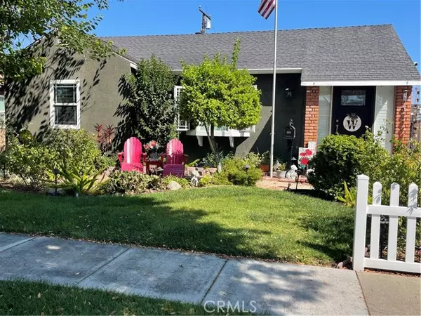 Lakewood, CA 90712,6034 Pepperwood