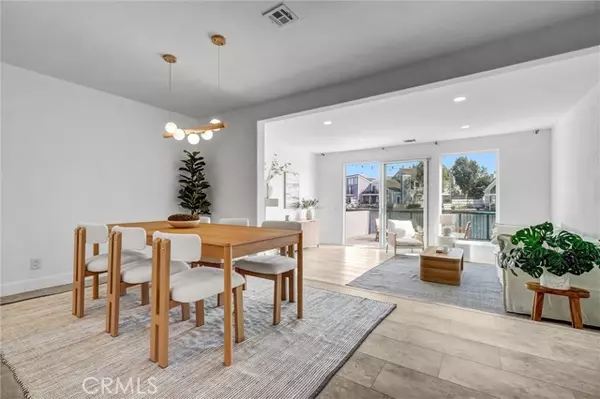 Huntington Beach, CA 92649,3682 Montego DR