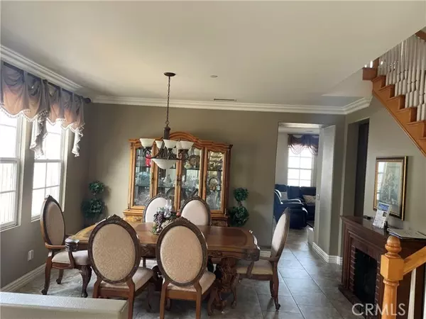 Signal Hill, CA 90755,2205 Starlight LN