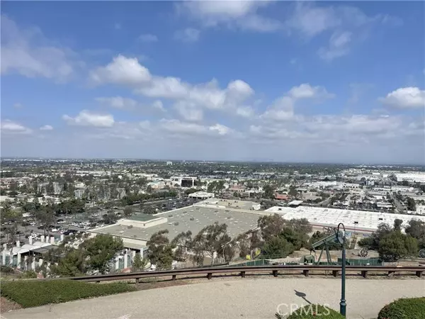 Signal Hill, CA 90755,2205 Starlight LN