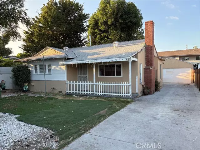 Van Nuys, CA 91406,15445 Archwood ST