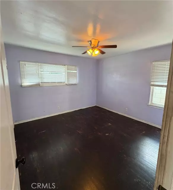 Van Nuys, CA 91406,15445 Archwood ST