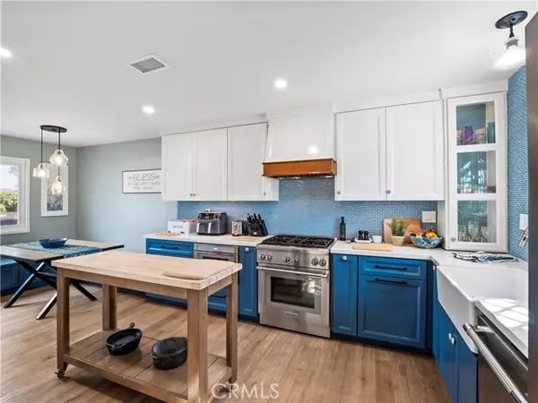 Castaic, CA 91384,31512 Karena