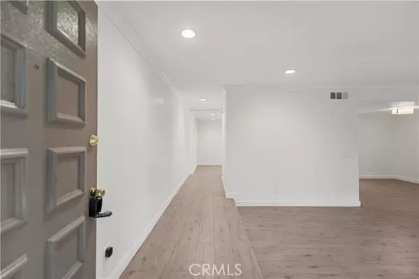 Cerritos, CA 90703,16118 Rockyriver LN