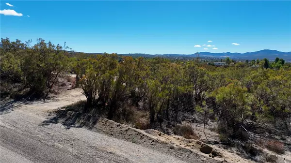 Anza, CA 92539,38007 Tripp FLT