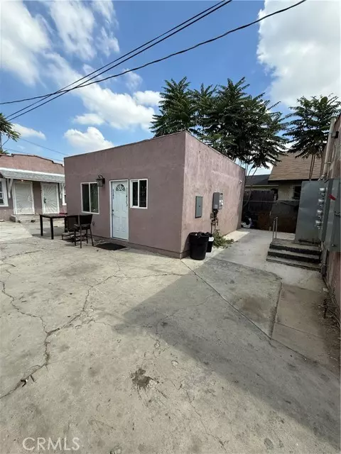 Los Angeles, CA 90011,1141 East 50th ST