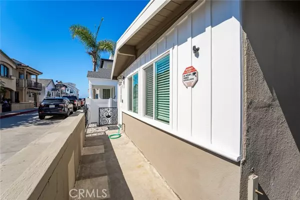 Newport Beach, CA 92663,121 25th