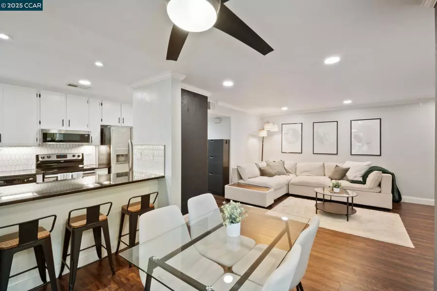 1160 Maywood Ln, Martinez, CA 94553