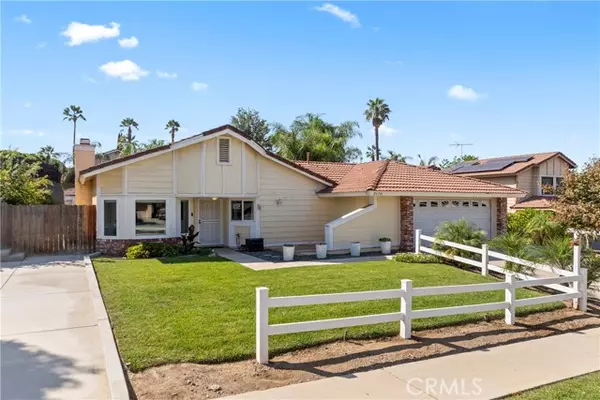2170 Kiwi CIR, Corona, CA 92879