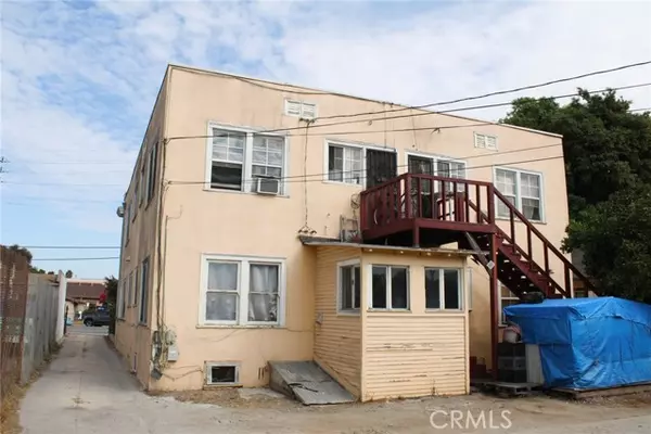 Los Angeles, CA 90011,4305 4305 San Pedro