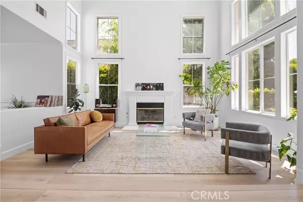 Calabasas, CA 91301,3966 Leighton PT