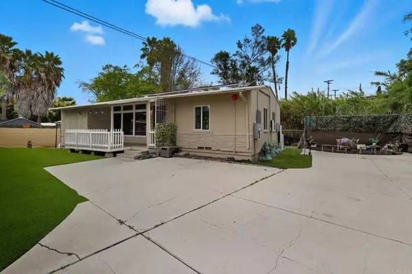 9693 Saint George ST, Spring Valley, CA 91977