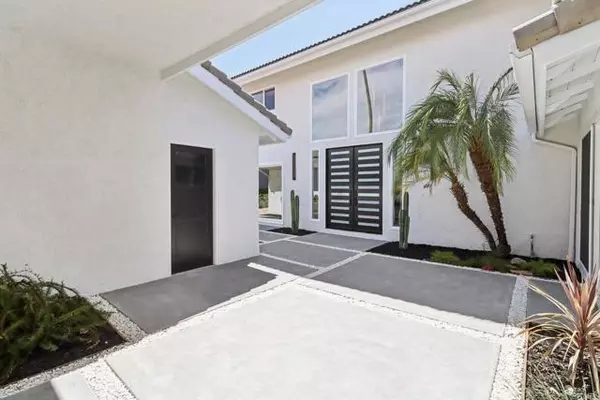 San Diego, CA 92120,6330 Wenrich DR