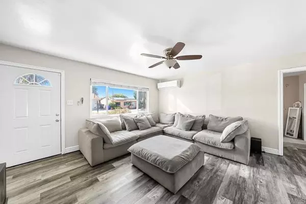 San Diego, CA 92114,7936 Pala ST