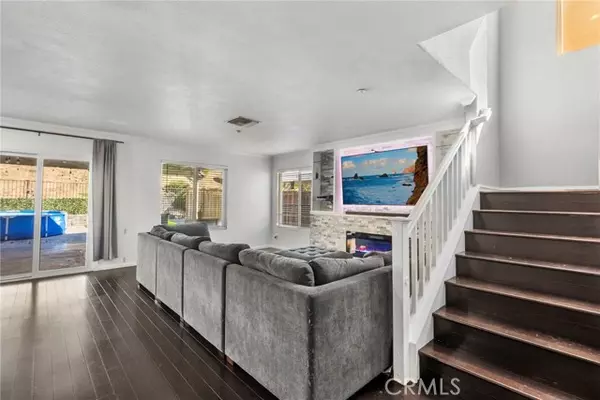 Sylmar, CA 91342,13204 Alta Vista WAY