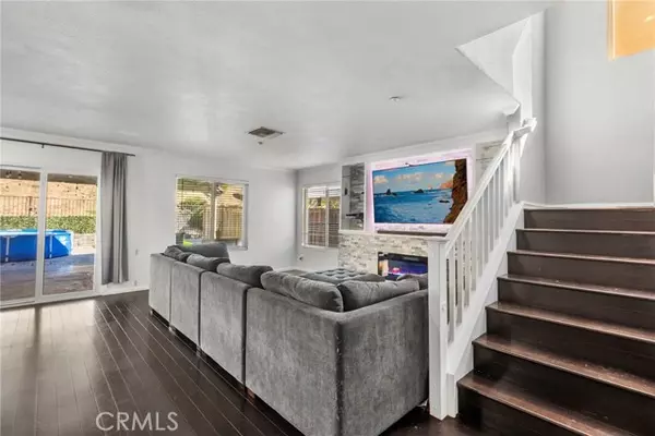 Sylmar, CA 91342,13204 Alta Vista WAY