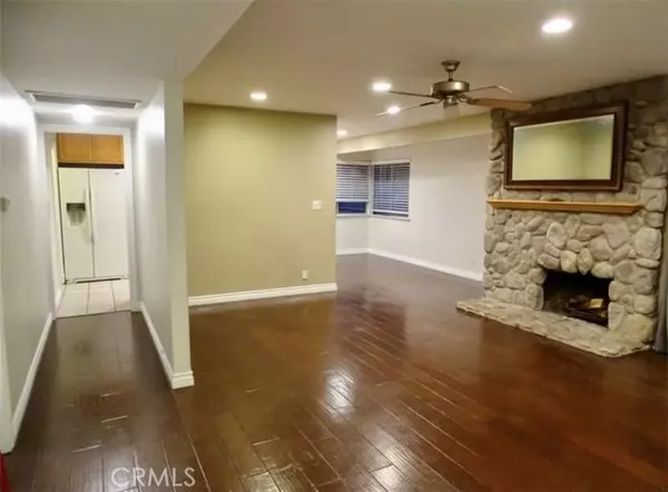 Saugus, CA 91350,22654 La Rochelle