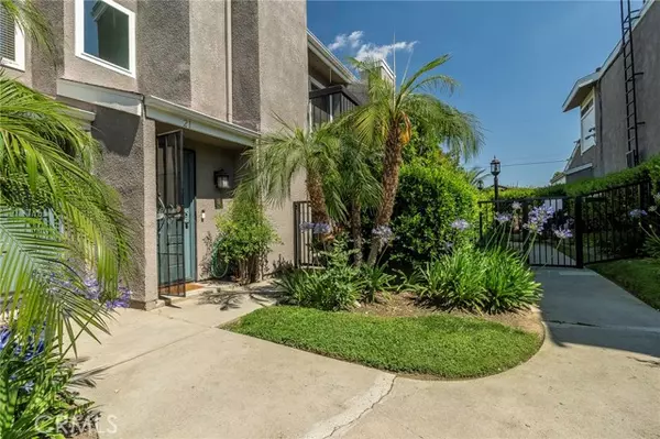 23549 Victory Blvd. 21, West Hills, CA 91307