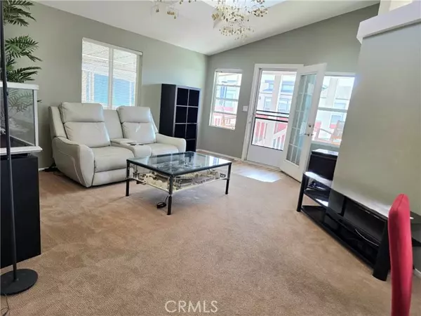 Long Beach, CA 90803,6275 E Emerald Cove DR 283