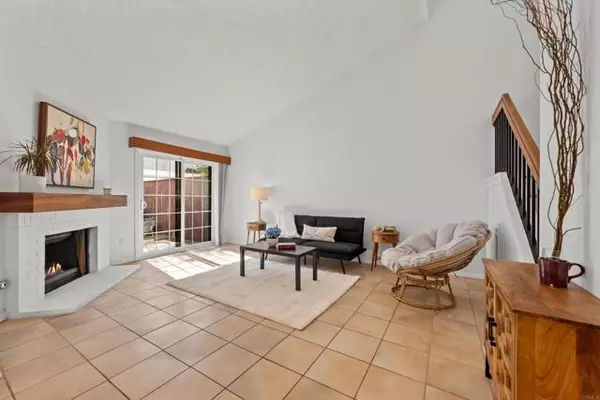 Chula Vista, CA 91910,1579 Apache DR E